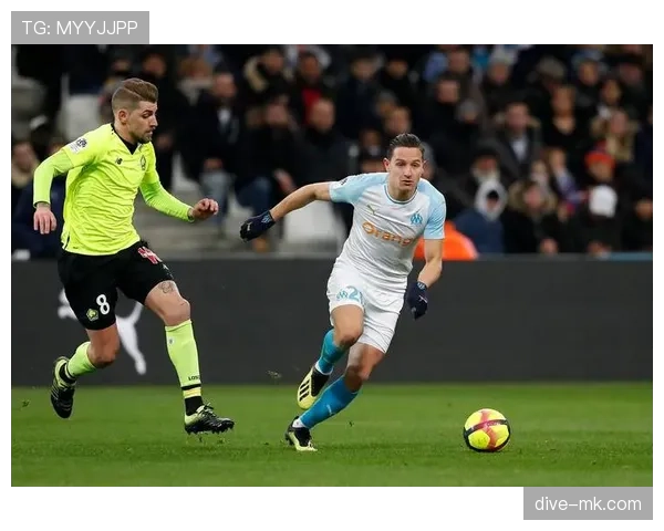 马尔基尼奥斯vs范戴克：稳定性与防守风格差异分析