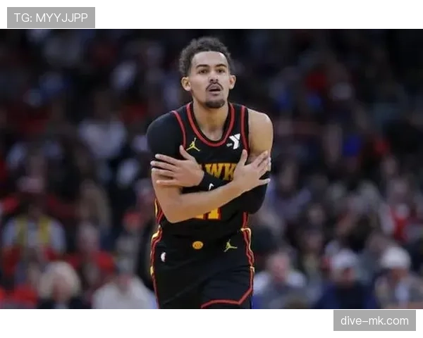 特雷·杨挡拆比库里更靠突破拉开防线带动进攻