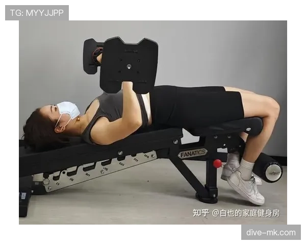 吕小军家里哑铃当板凳用？